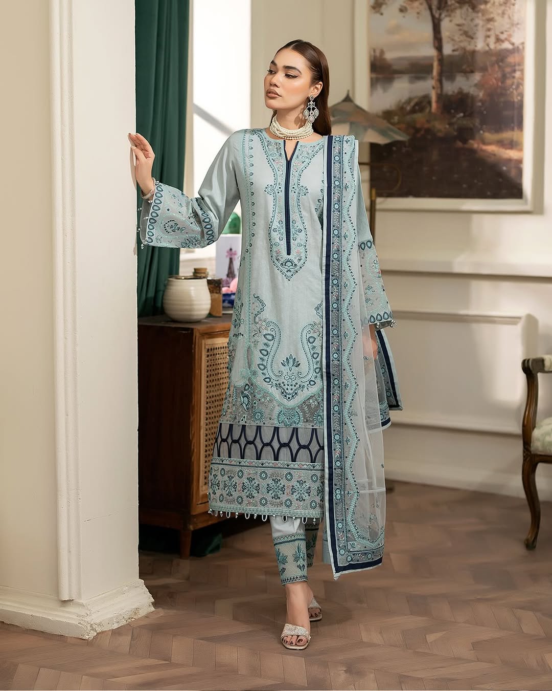 Ally's - Light Blue Ray