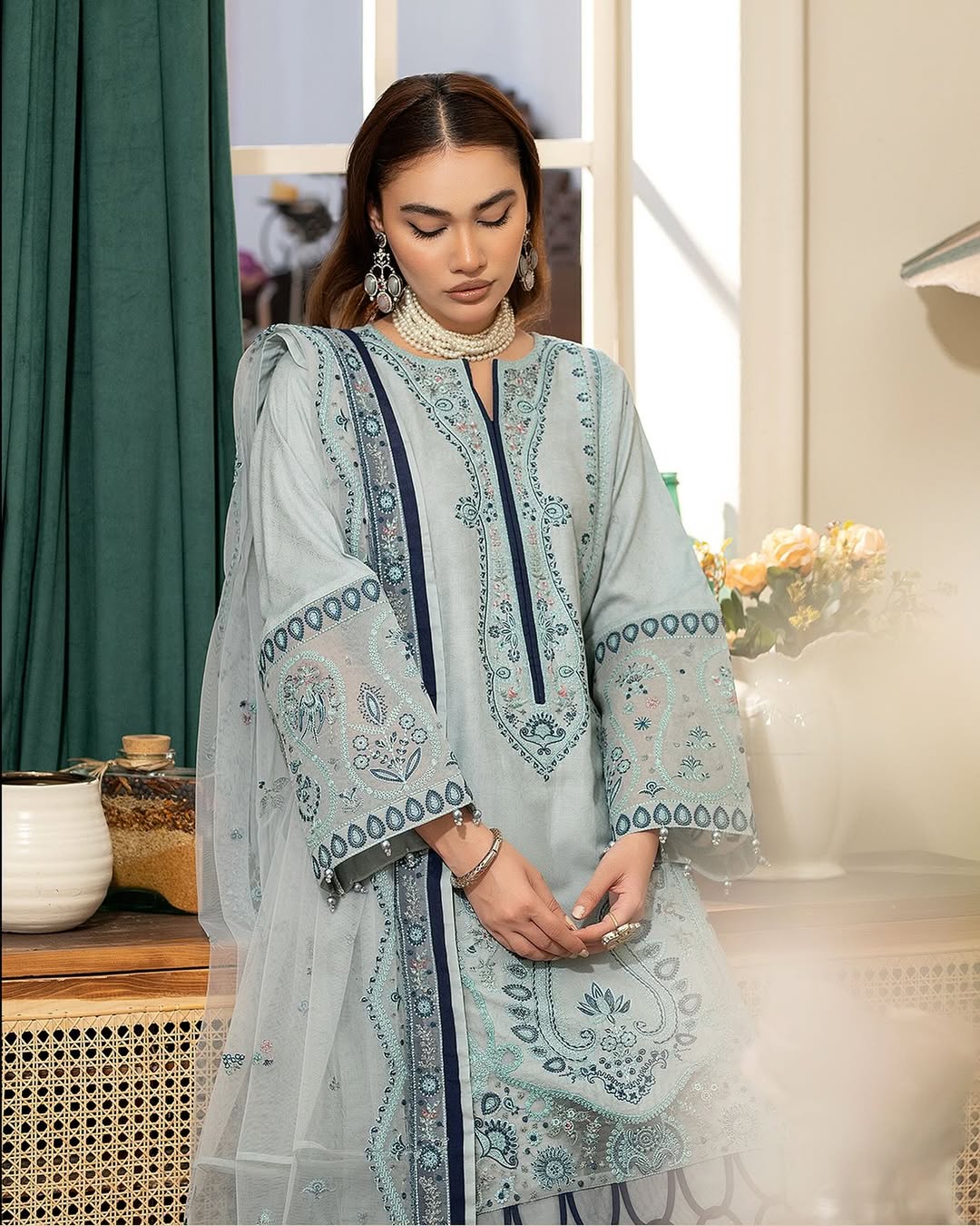 Ally's - Light Blue Ray