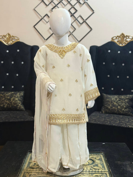 White Kurta Flapper