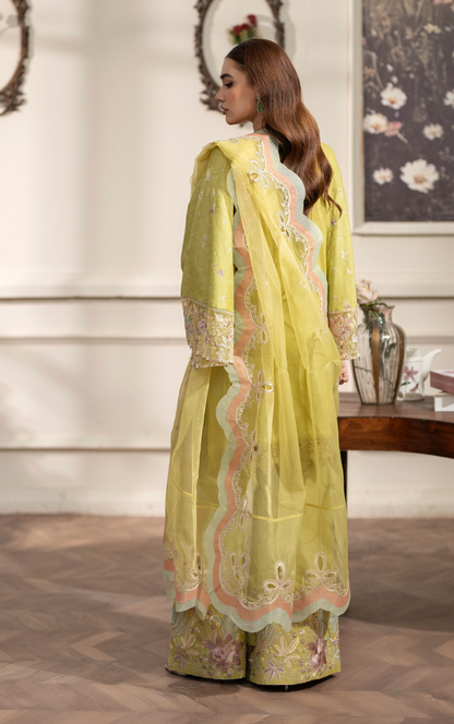 Ally's - J Lo Yellow