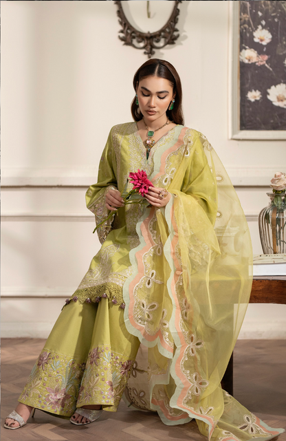 Ally's - J Lo Yellow