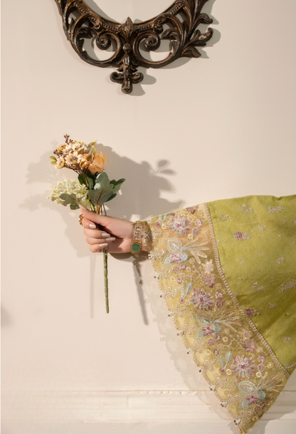 Ally's - J Lo Yellow