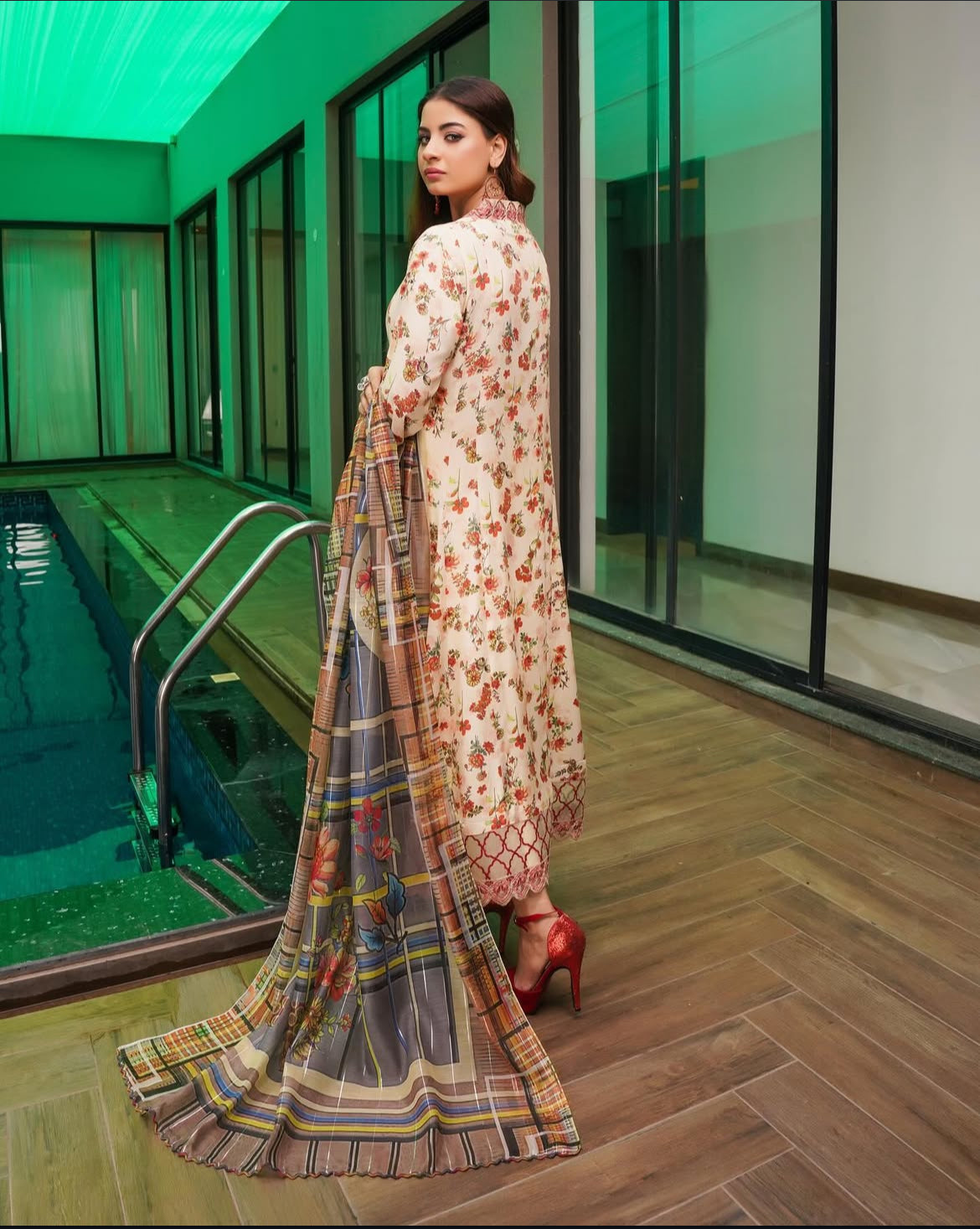 Munira Designers - Off White Blush Bloom