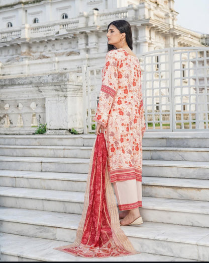 Munira Designers - Peach with Tinted Dupatta