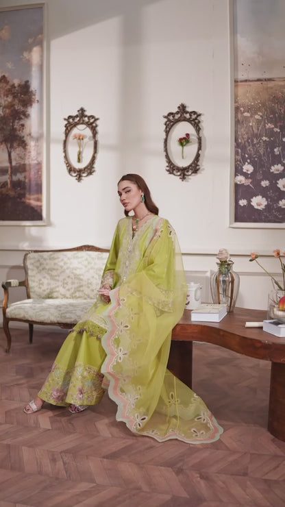 Ally's - J Lo Yellow