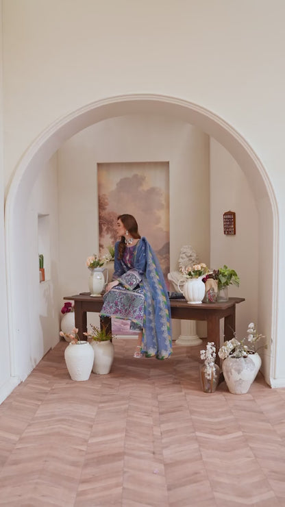 Ally's - Selena Blue